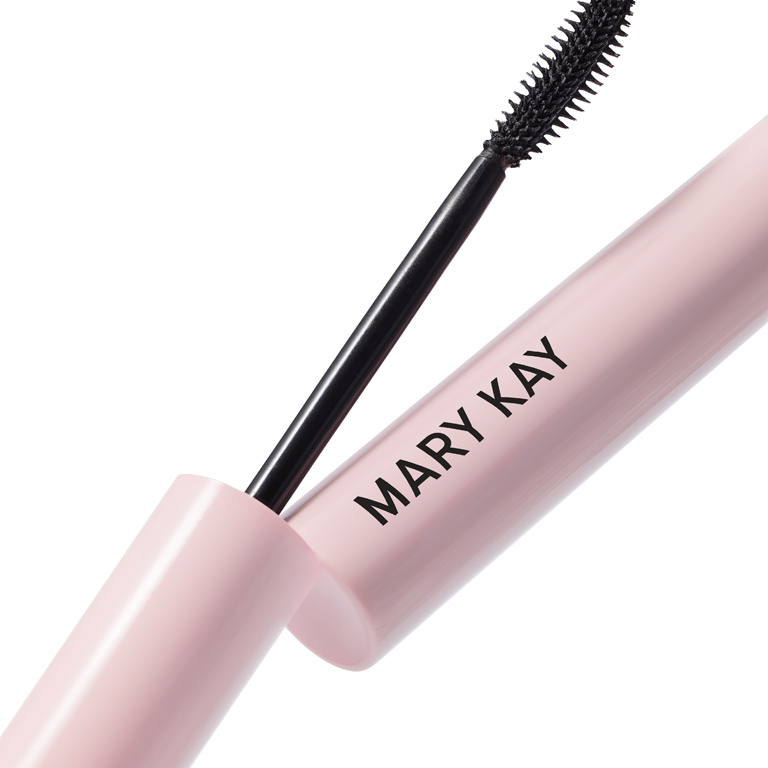 Gros plan du tube de Mascara Great Heights.